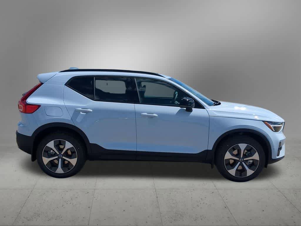 New 2026 Volvo XC40 B5 Plus w/ Protection Package Premier AWD/4WD image 7