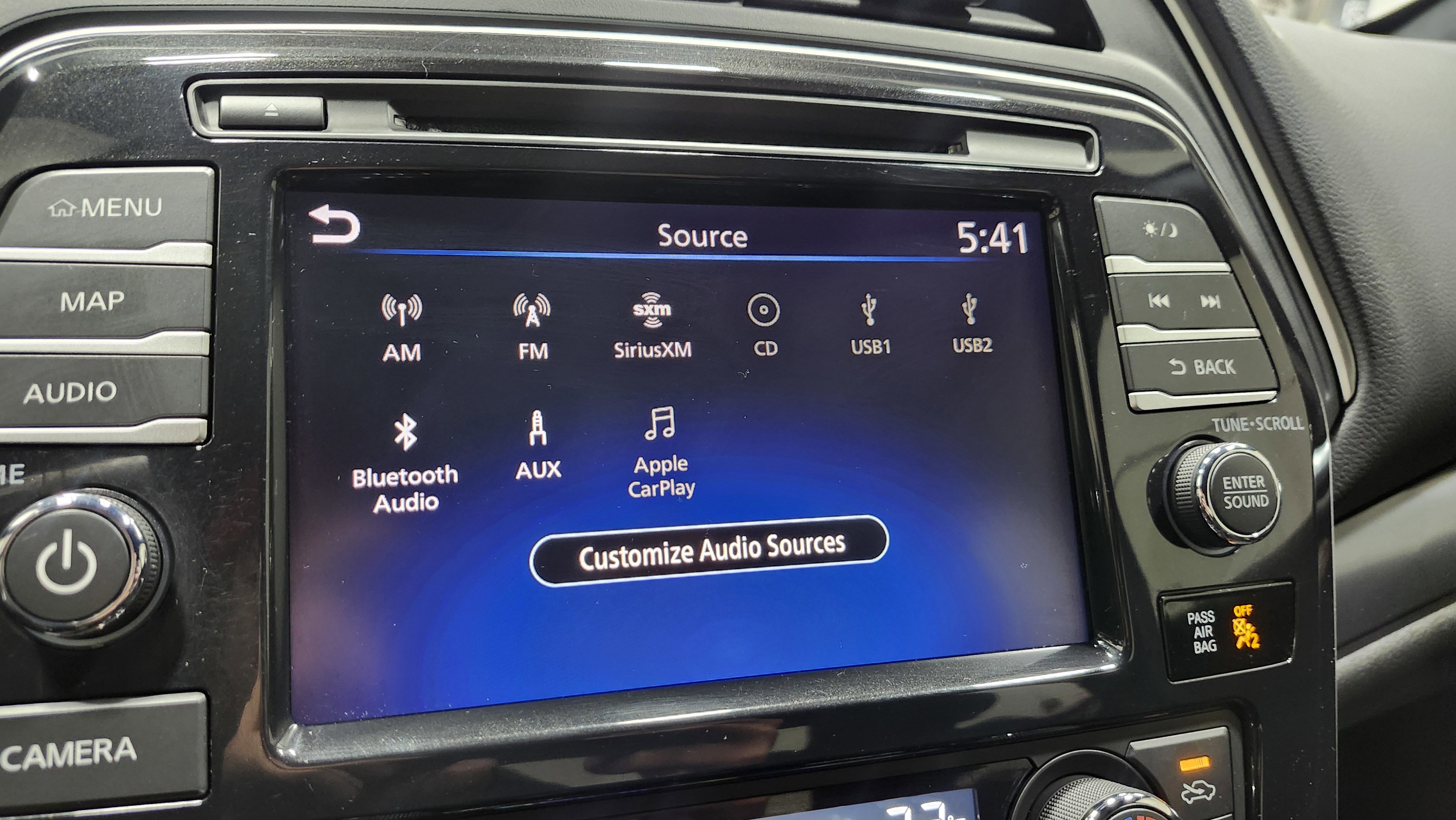 Used 2019 Nissan Maxima SR w/ Premium Package image 8