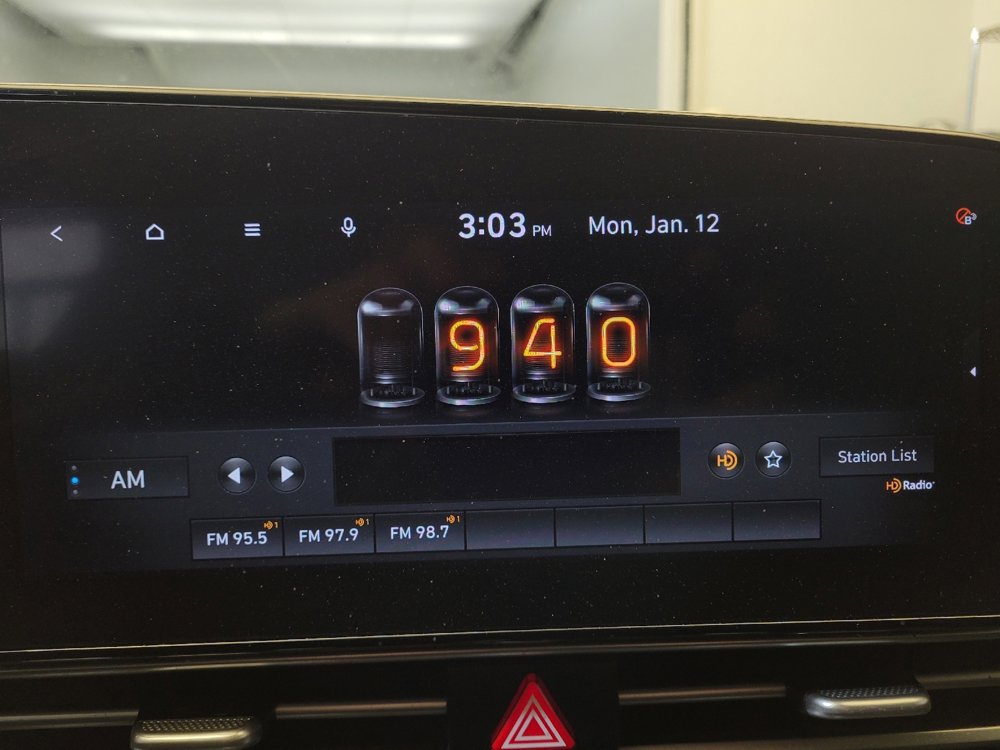 Used 2023 Hyundai Elantra SEL w/ Convenience Package image 25