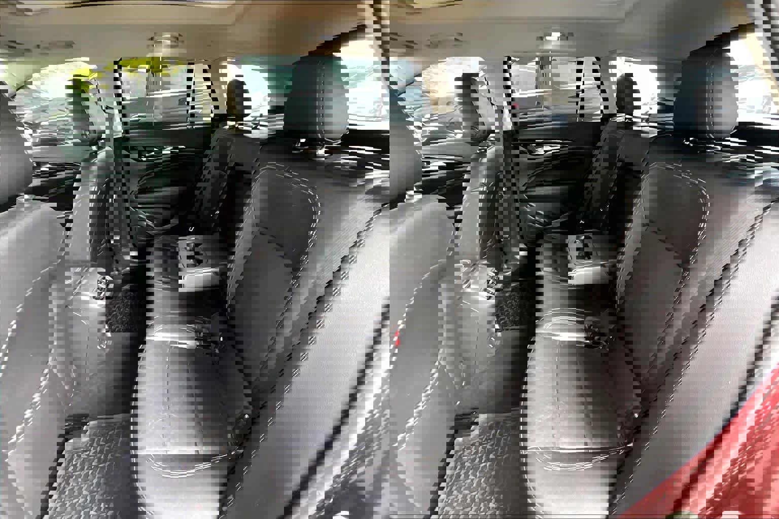 Used 2018 Buick Regal Essence w/ Driver Confidence Package #1 image 21