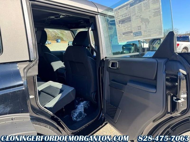 New 2025 Ford Bronco 4-Door image 13