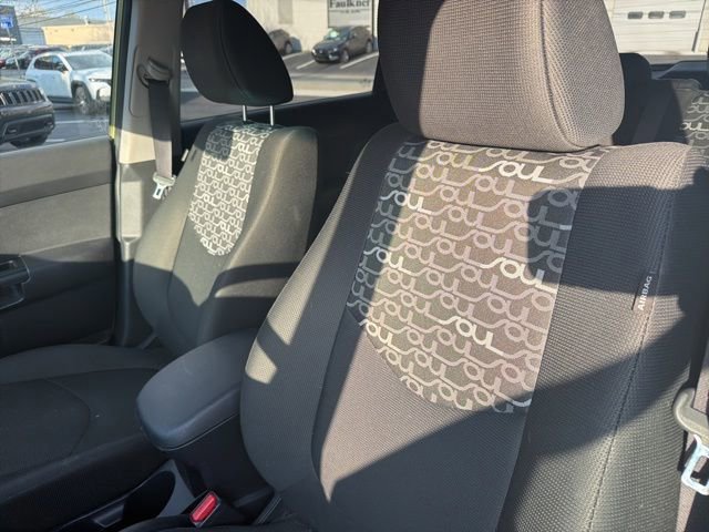 Used 2010 Kia Soul + w/ Audio Pkg image 13