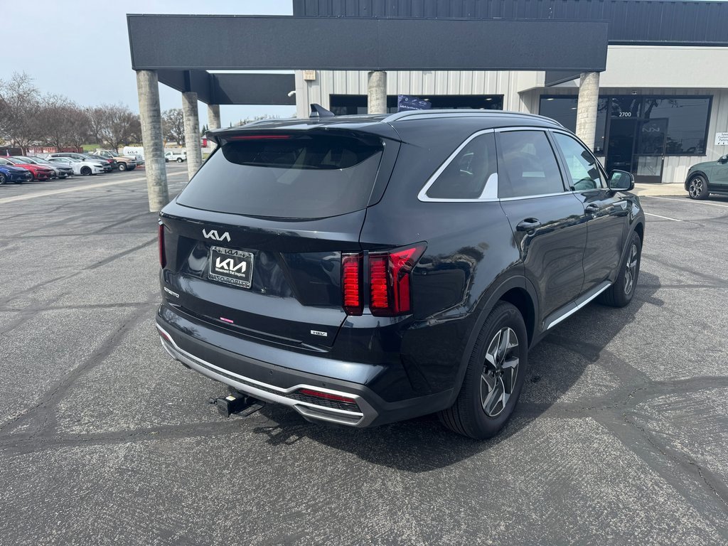 Certified 2024 Kia Sorento EX image 5