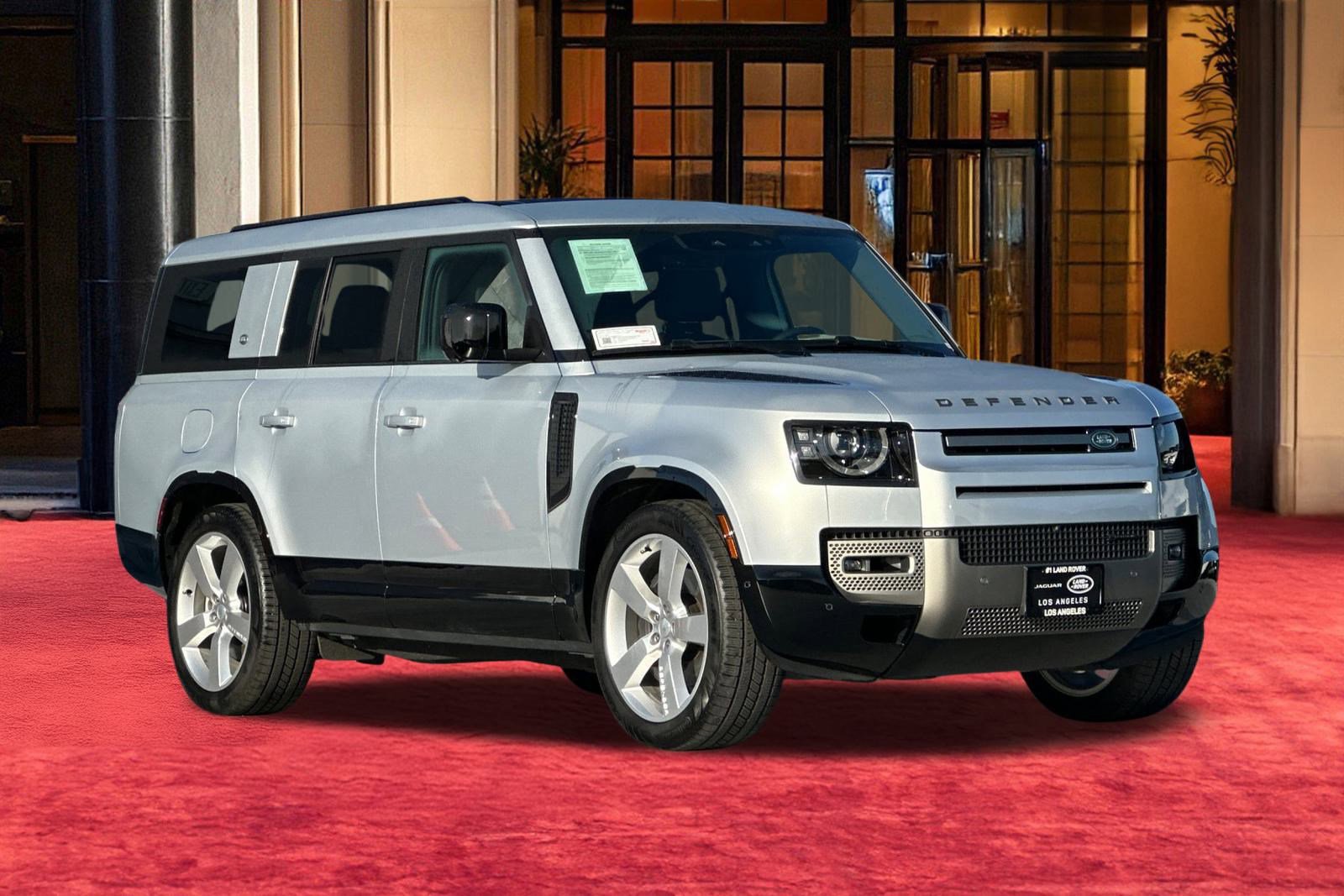 Used 2023 Land Rover Defender 130 X-Dynamic SE image 8