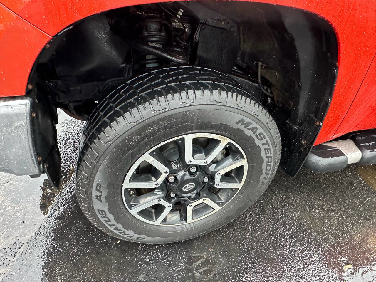 Used 2016 Toyota Tundra SR5 image 10