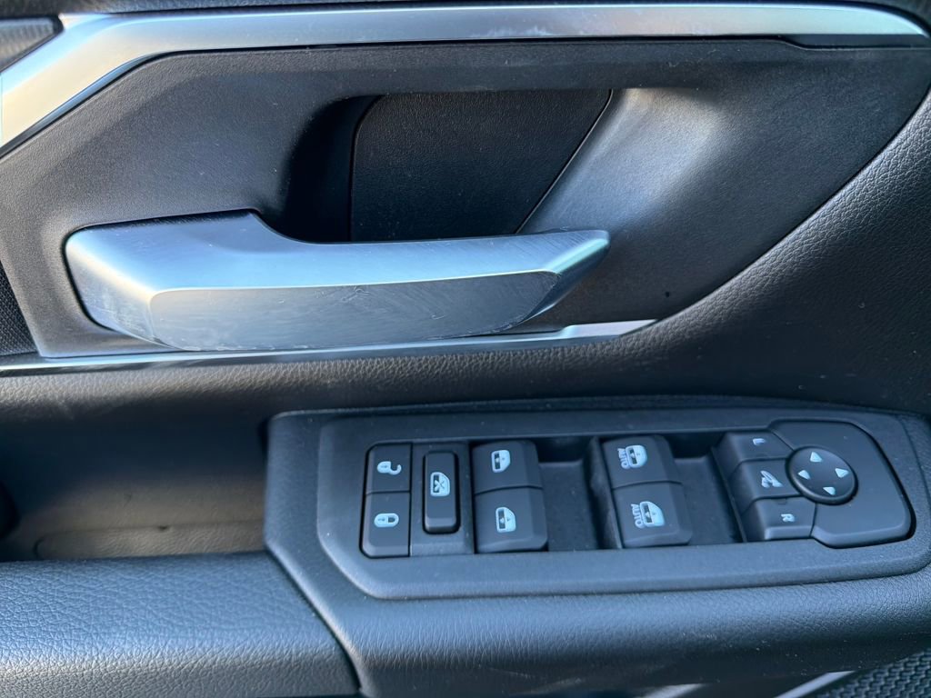 New 2026 RAM 1500 4x4 Crew Cab image 20