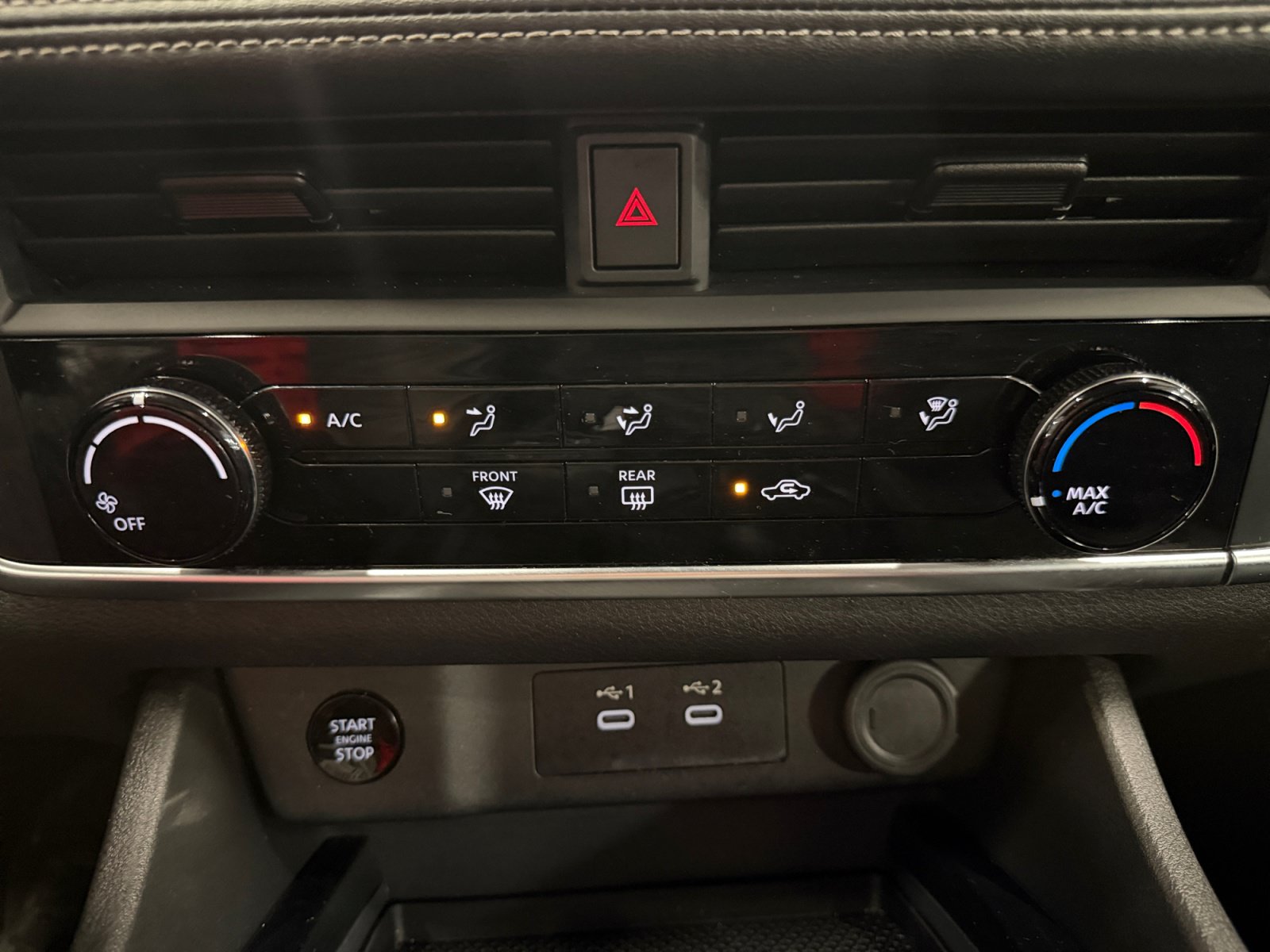 Used 2024 Nissan Rogue S FWD image 19