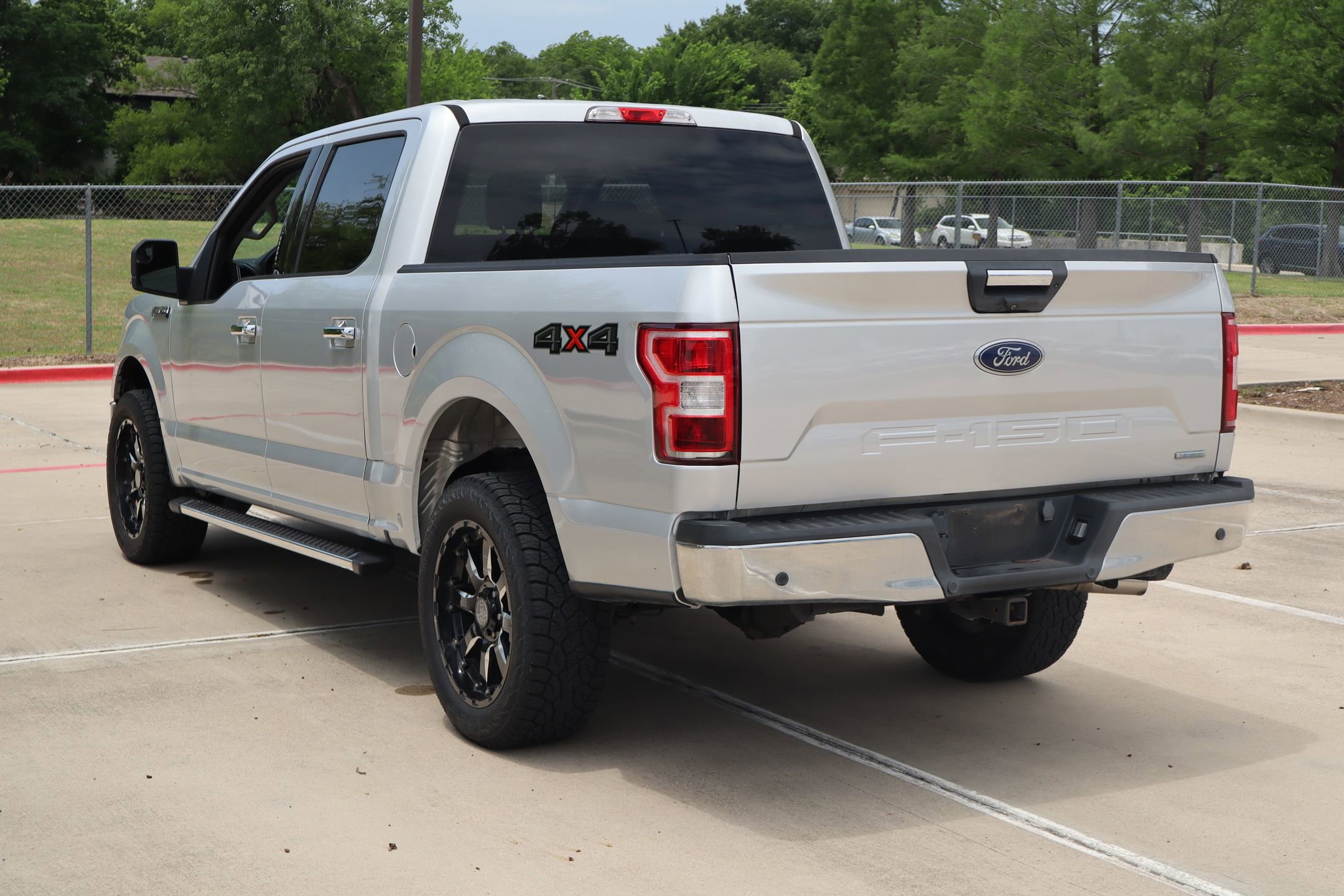 Used 2018 Ford F150 XLT w/ Equipment Group 302A Luxury AWD/4WD image 8