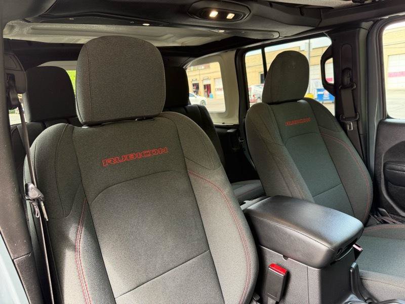 Used 2025 Jeep Wrangler Unlimited Rubicon AWD/4WD image 20