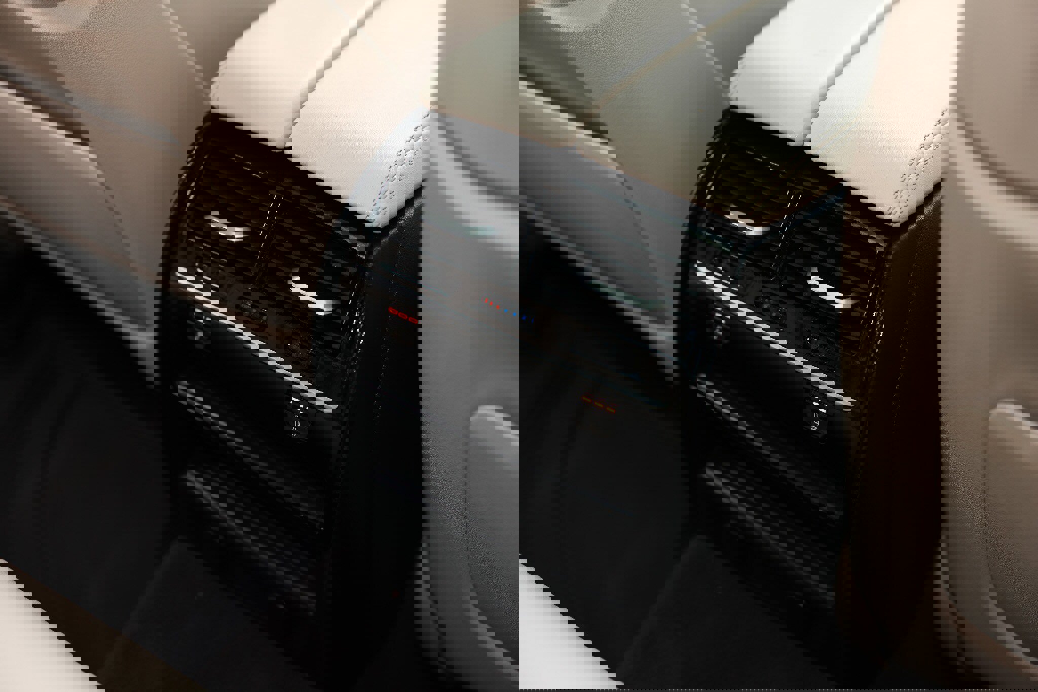 Used 2018 BMW M550i xDrive image 55