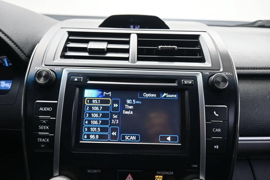 Used 2012 Toyota Camry SE FWD image 16