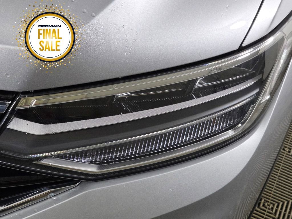 Used 2024 Volkswagen Tiguan SE R-Line image 12