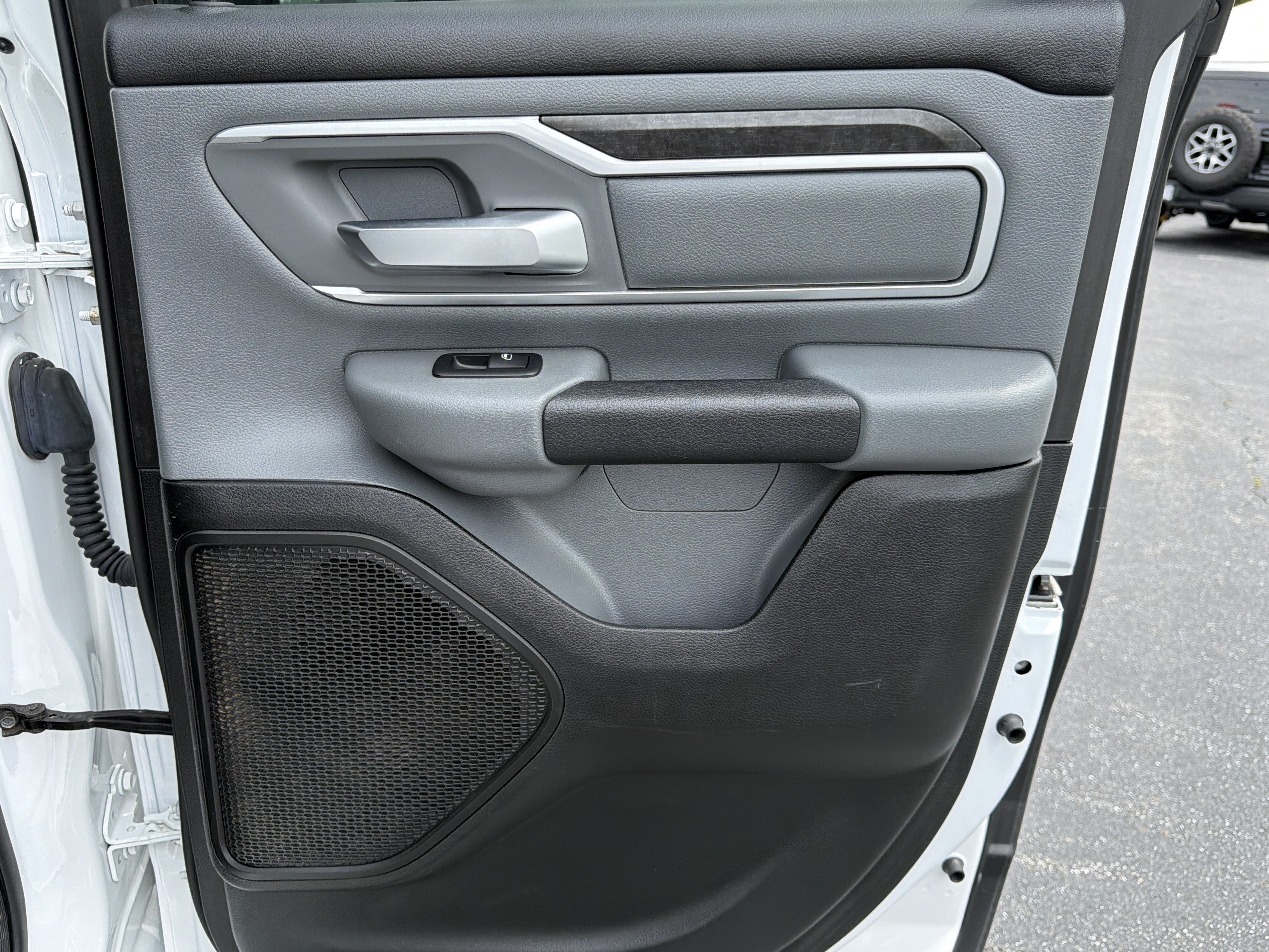 Used 2020 RAM 1500 Big Horn AWD/4WD image 16