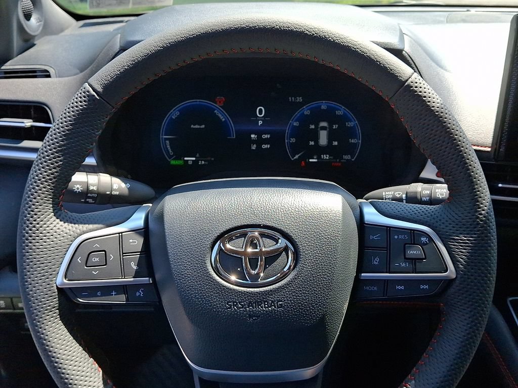 New 2026 Toyota Sienna XSE AWD/4WD image 13