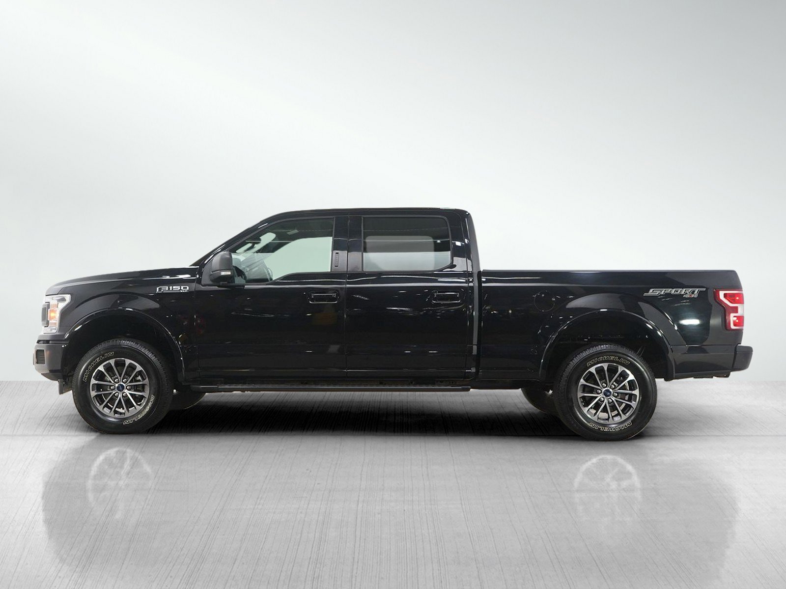 Used 2019 Ford F150 XLT w/ Equipment Group 302A Luxury AWD/4WD image 2