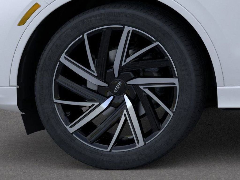 New 2025 Lincoln Aviator Black Label w/ Jet Appearance Package AWD/4WD image 19