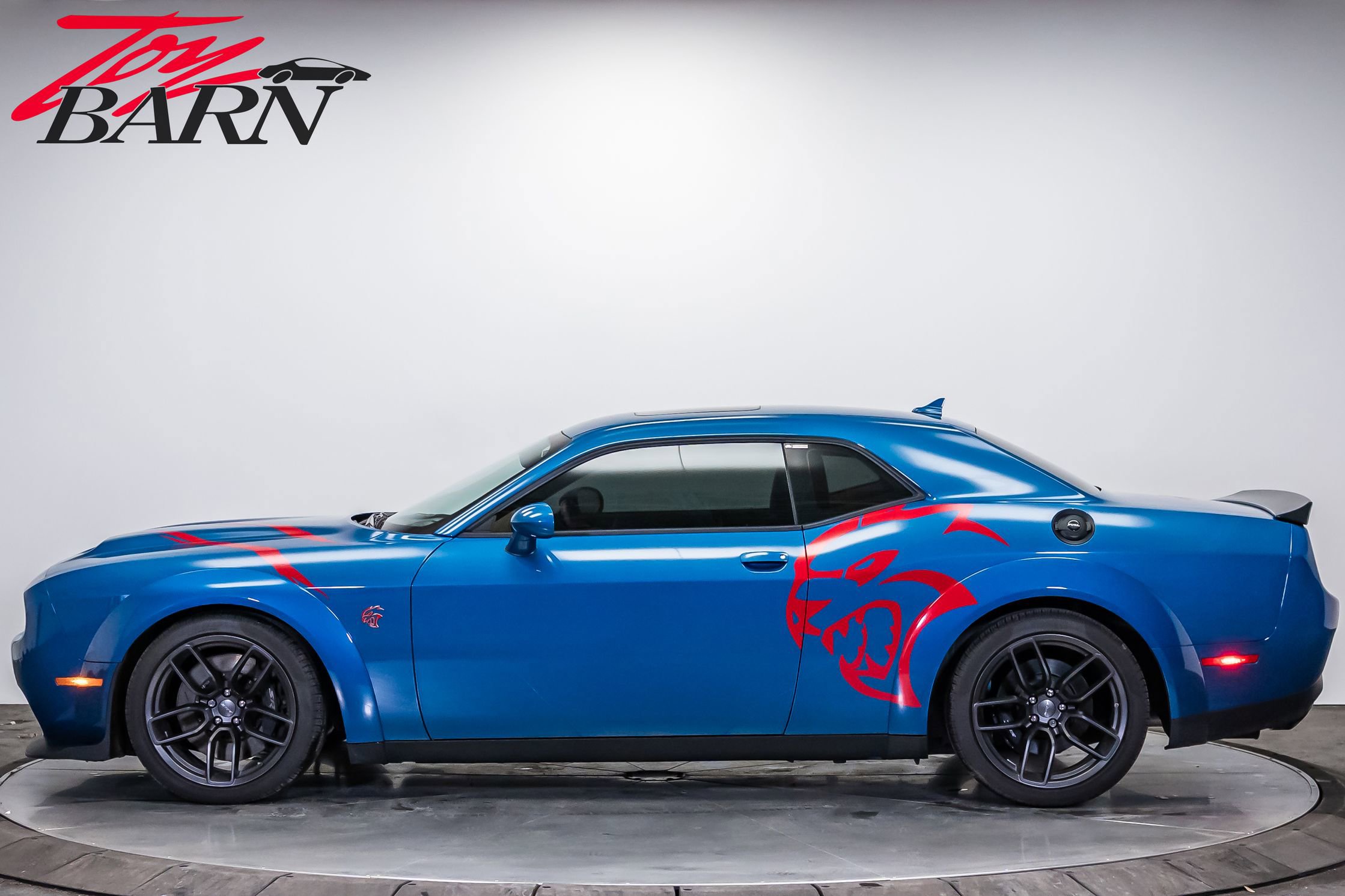 Used 2023 Dodge Challenger SRT Hellcat image 2