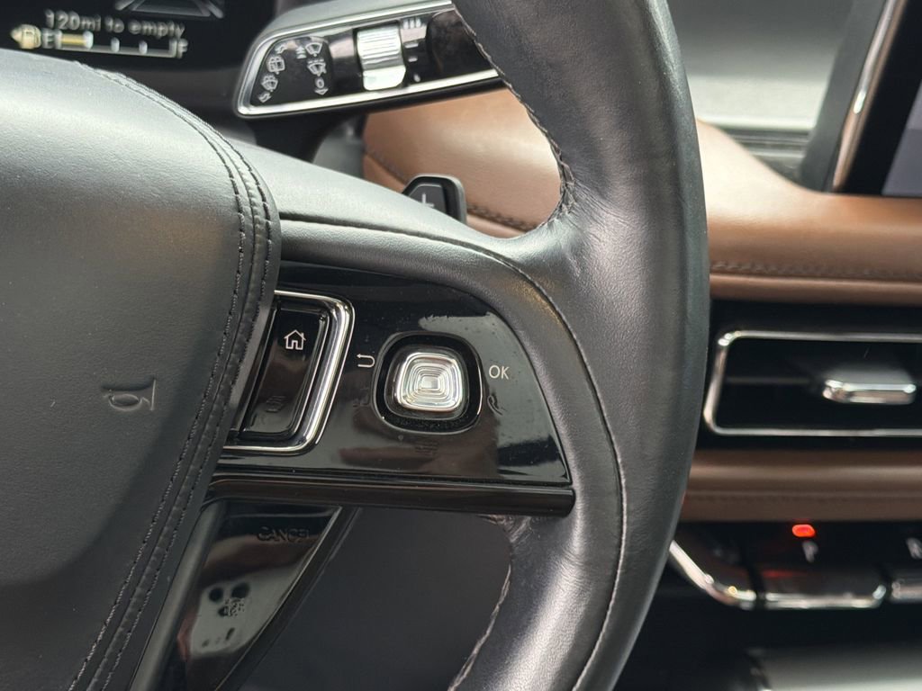 Used 2022 Lincoln Aviator Reserve w/ Elements Package Plus image 26