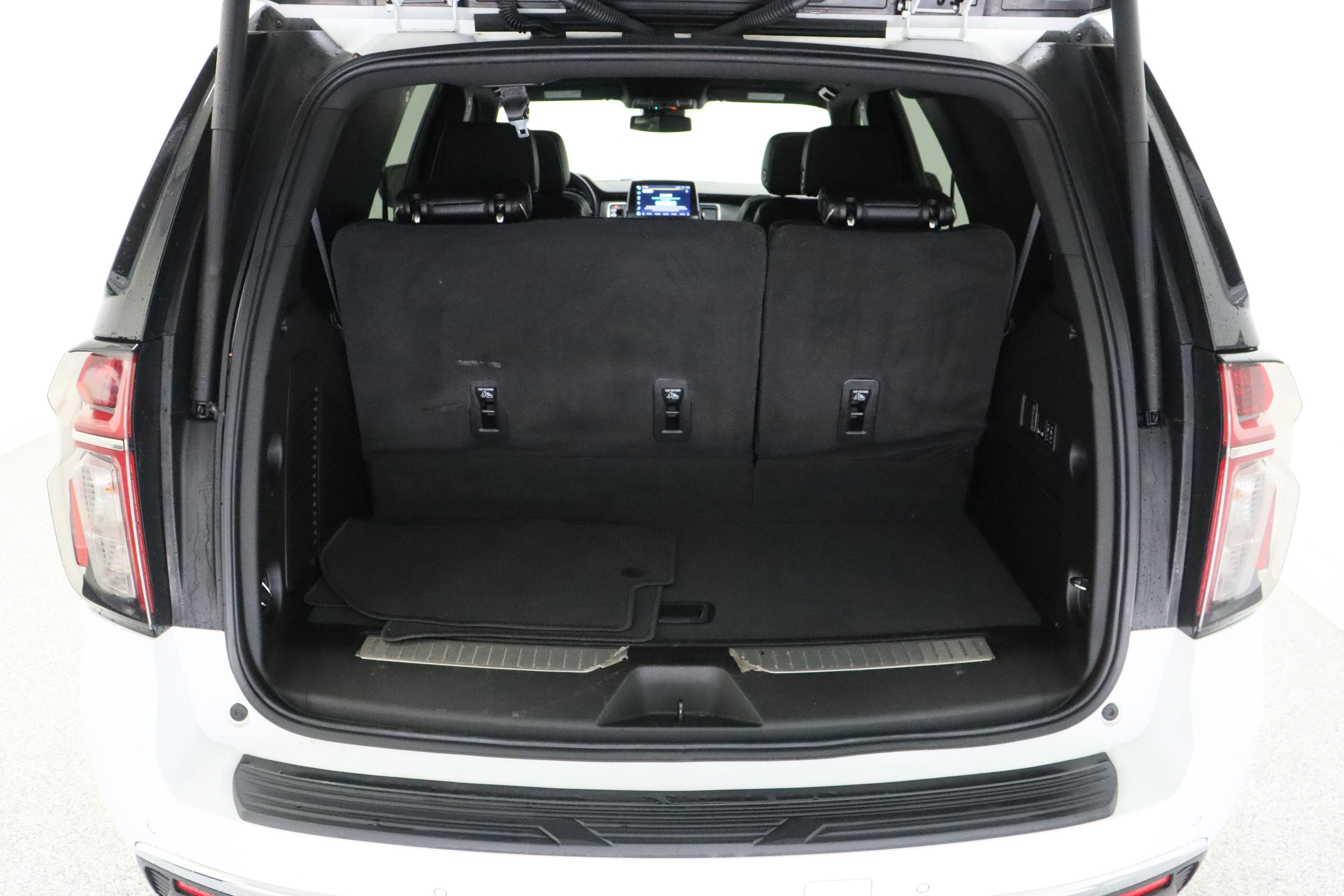 Used 2023 Chevrolet Tahoe Premier image 36