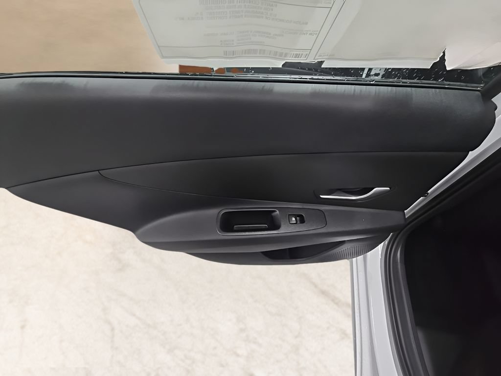 New 2026 Hyundai Elantra SE FWD image 12
