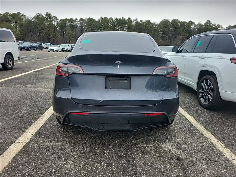 Used 2022 Tesla Model Y Long Range image 7