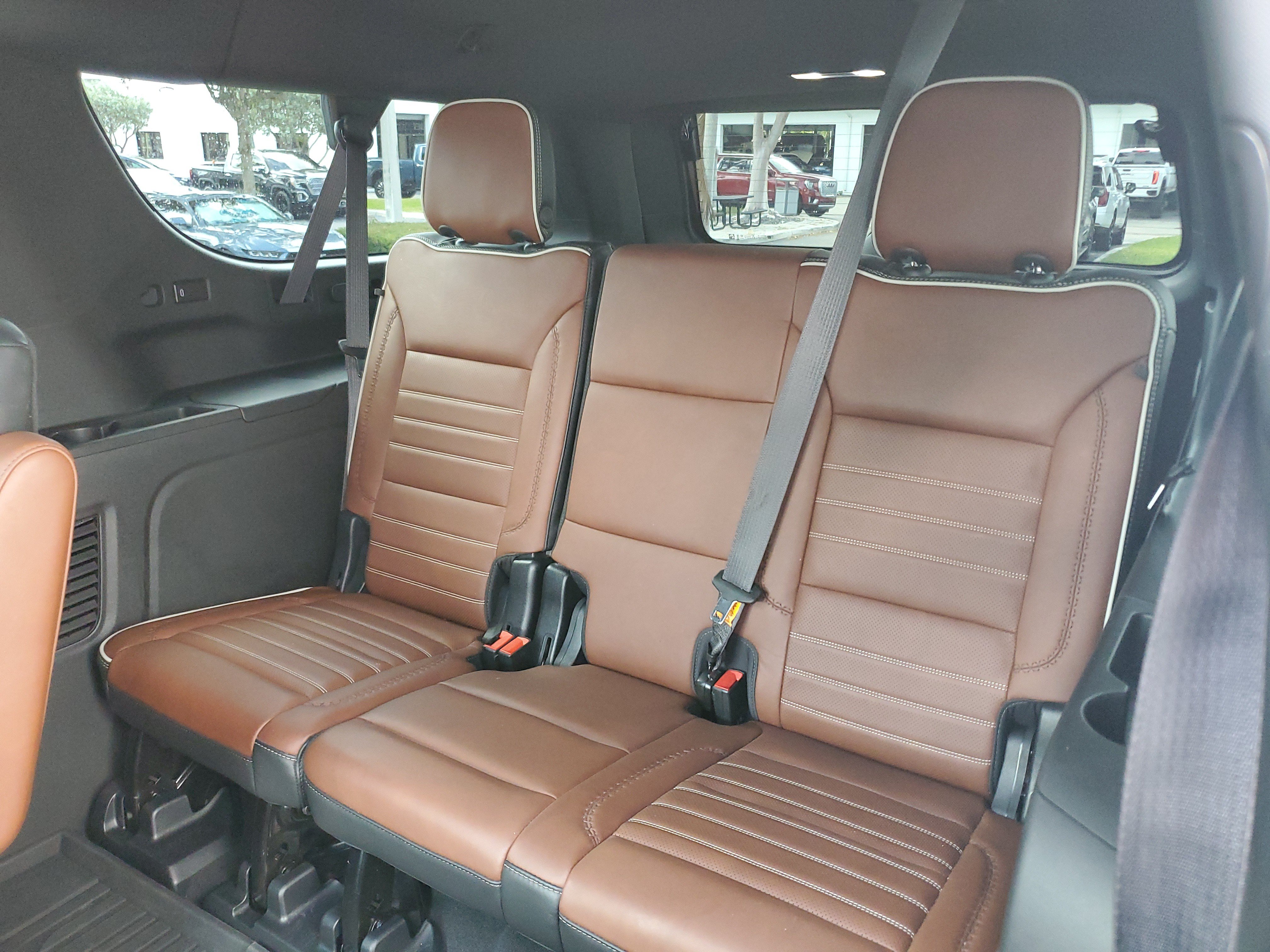 Used 2023 GMC Yukon XL Denali Ultimate w/ LPO, Floor Liner Package AWD/4WD image 14