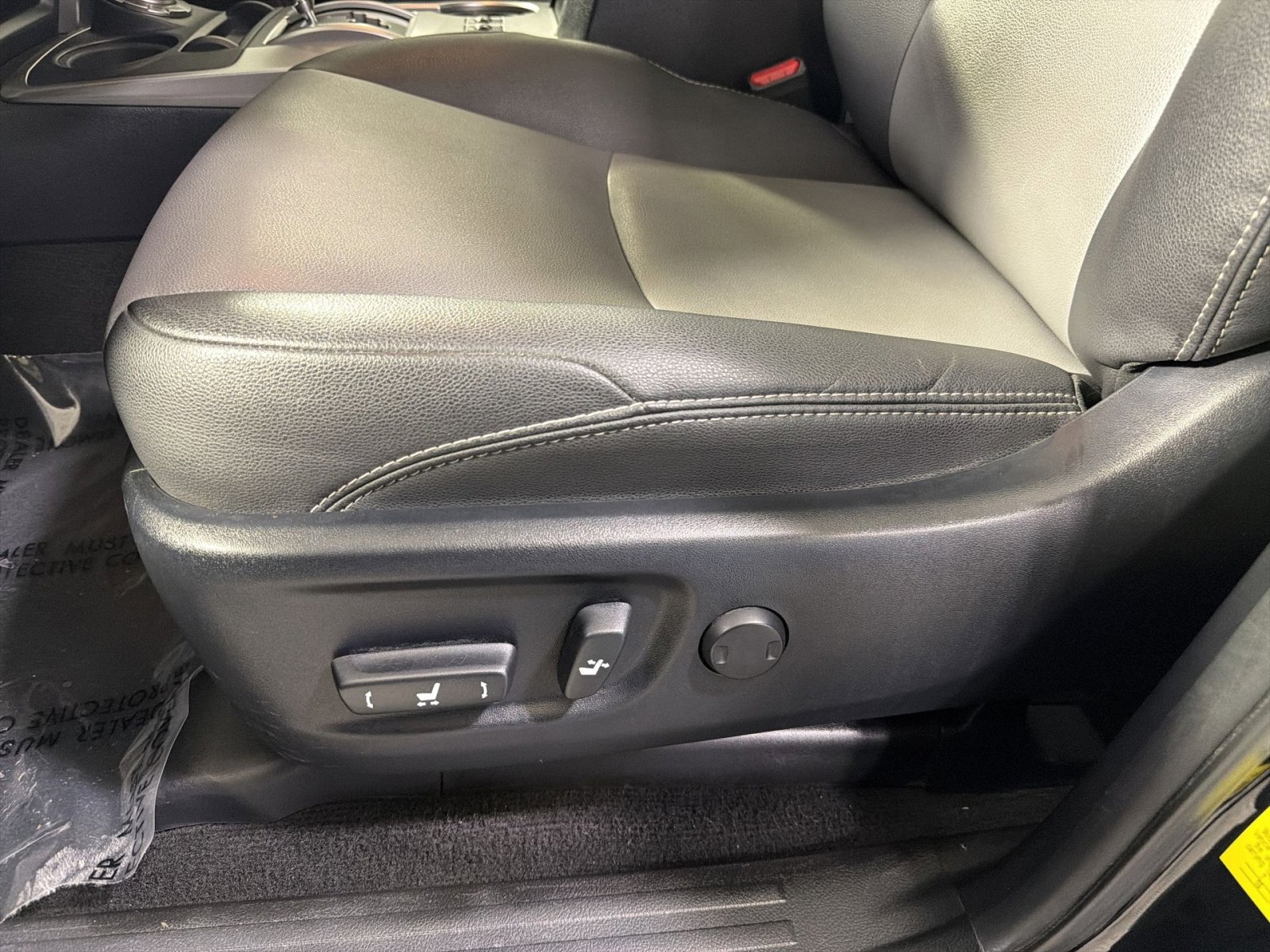 Used 2020 Toyota 4Runner SR5 Premium w/ Moonroof Package AWD/4WD image 28