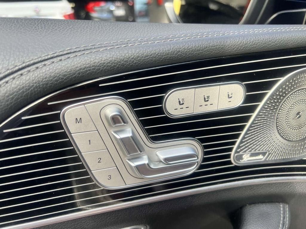 Used 2024 Mercedes-Benz GLS 580 4MATIC image 16