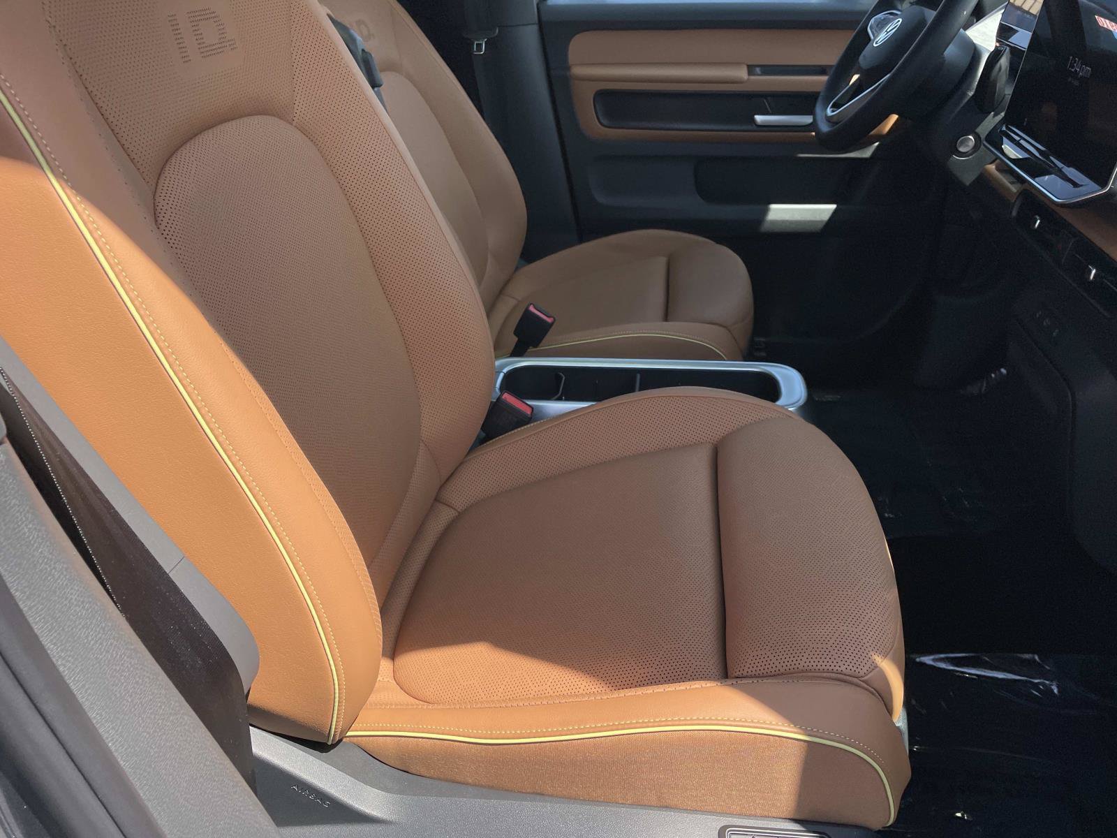 Certified 2025 Volkswagen ID. Buzz Pro S Plus AWD/4WD image 29
