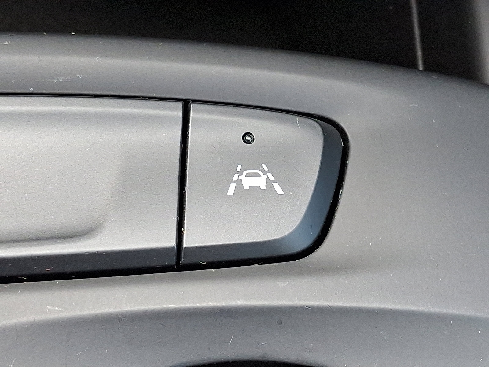 Used 2025 Chevrolet Trax LS image 25