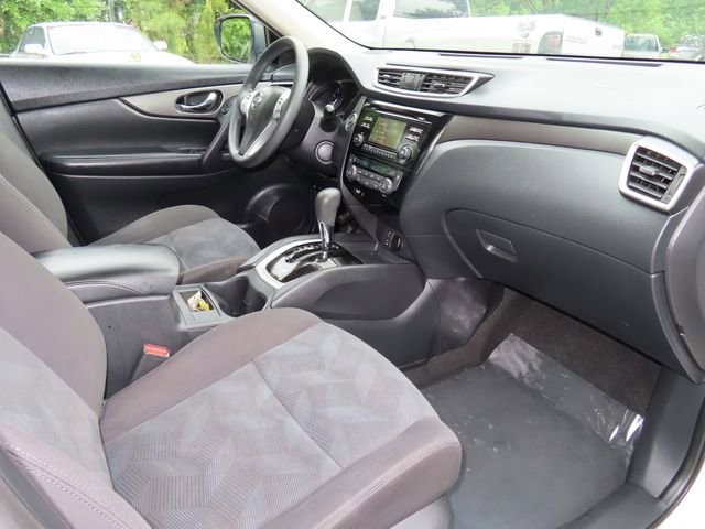Used 2016 Nissan Rogue SV AWD/4WD image 31