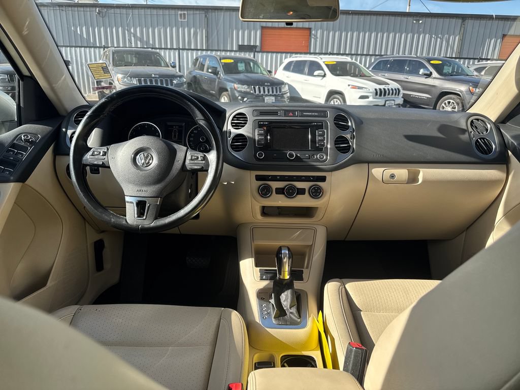 Used 2013 Volkswagen Tiguan SE AWD/4WD image 12