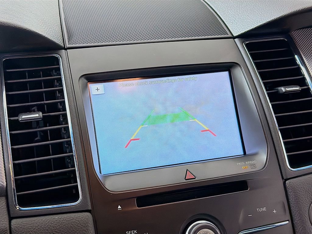 Used 2016 Ford Taurus SHO image 29