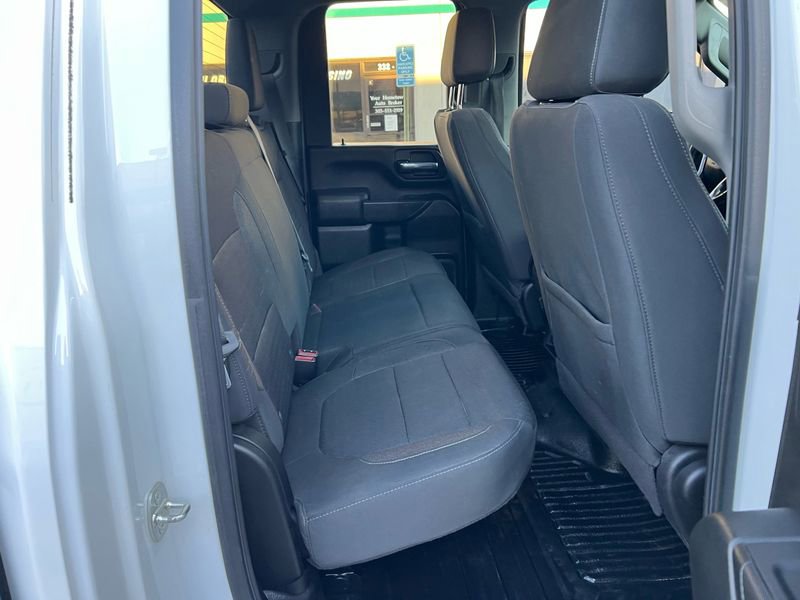 Used 2020 Chevrolet Silverado 2500 LT w/ Convenience Package image 12