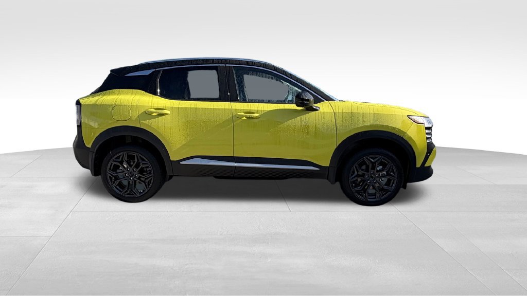 New 2026 Nissan Kicks SR FWD image 9