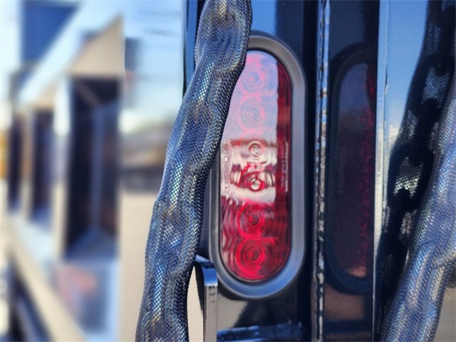 New 2025 Ford F550 4x4 Regular Cab Super Duty image 9