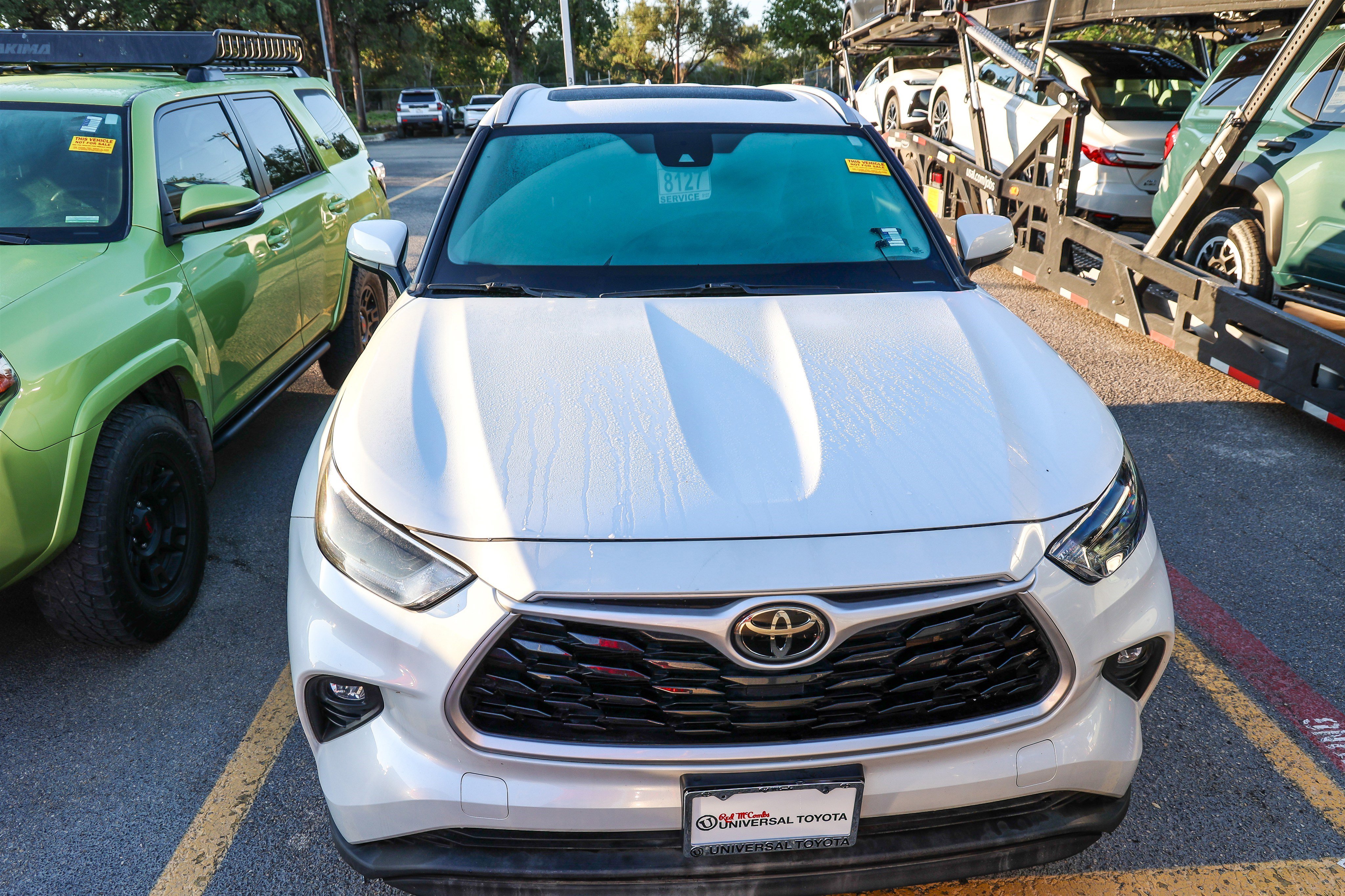 Used 2022 Toyota Highlander XLE FWD image 4