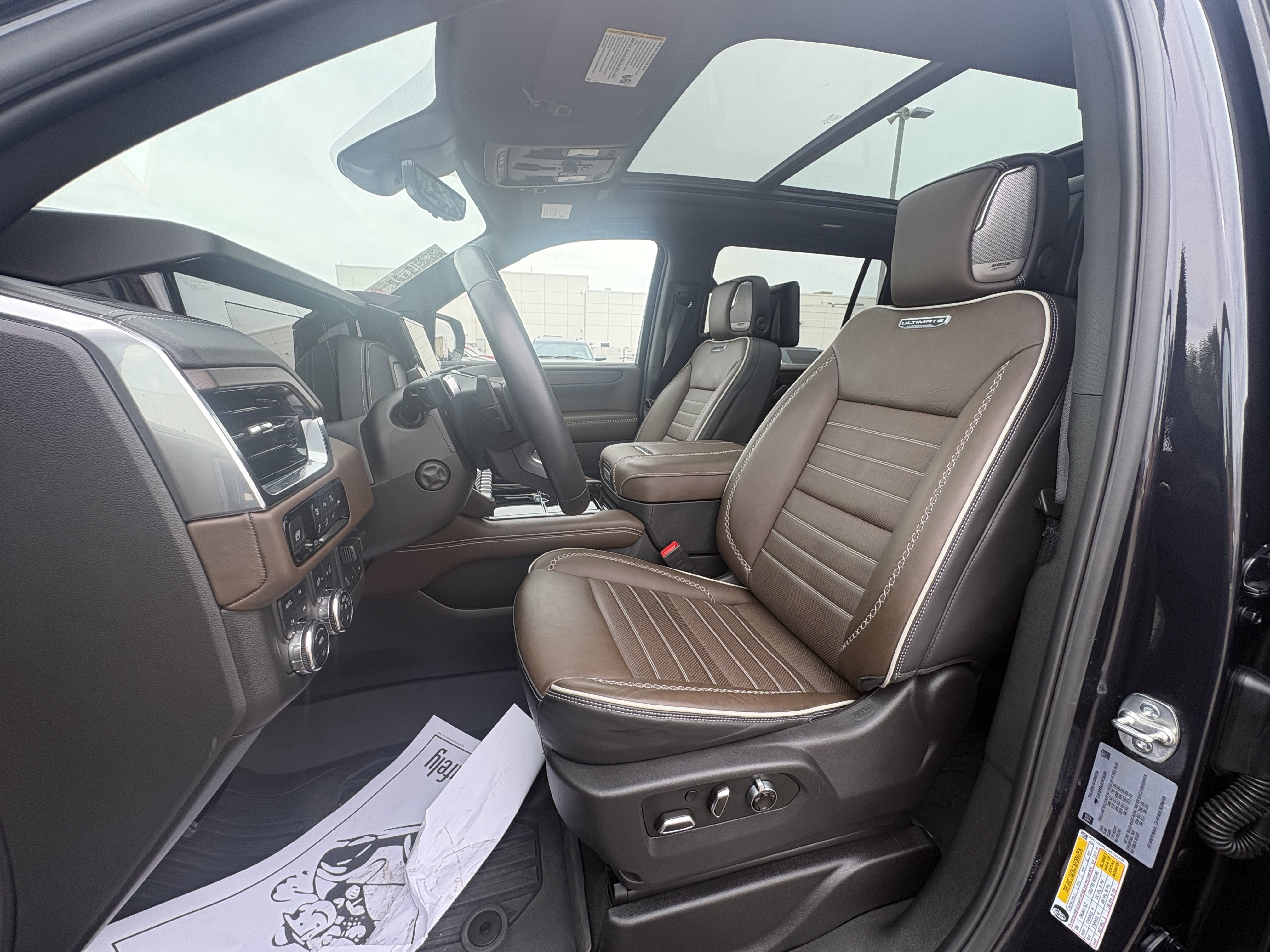 Used 2025 GMC Yukon XL Denali Ultimate AWD/4WD image 14