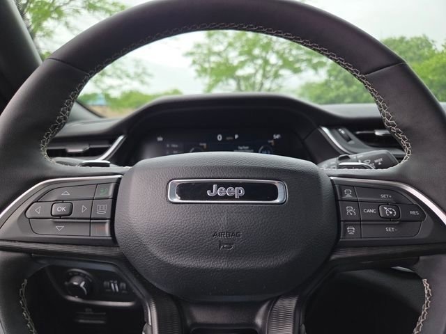 Used 2024 Jeep Grand Cherokee Altitude AWD/4WD image 32