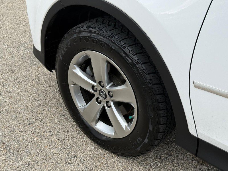Used 2015 Toyota RAV4 XLE AWD/4WD image 10
