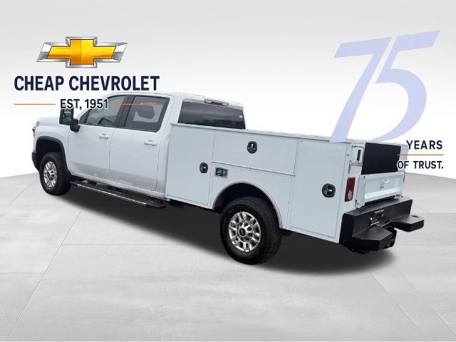 Used 2024 Chevrolet Silverado 2500 LT w/ Convenience Package AWD/4WD image 3