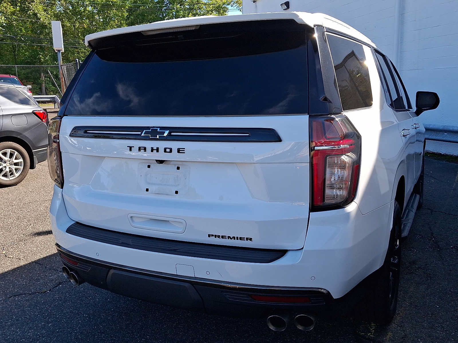 Used 2022 Chevrolet Tahoe Premier AWD/4WD image 4