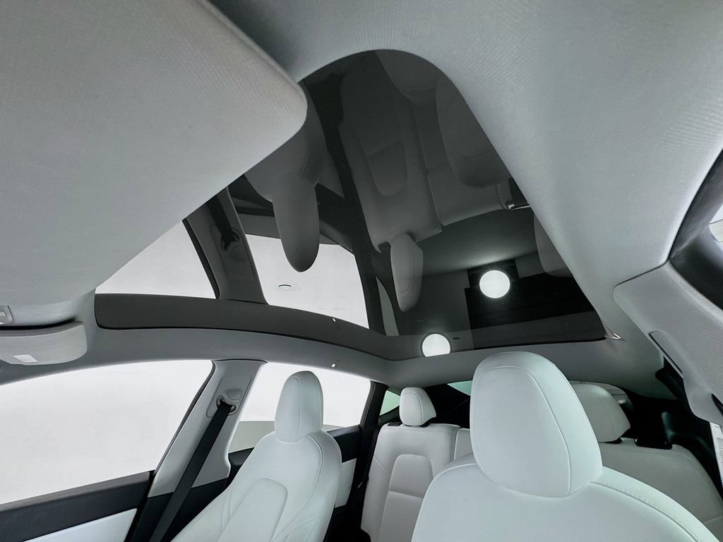 Used 2021 Tesla Model Y Long Range image 54