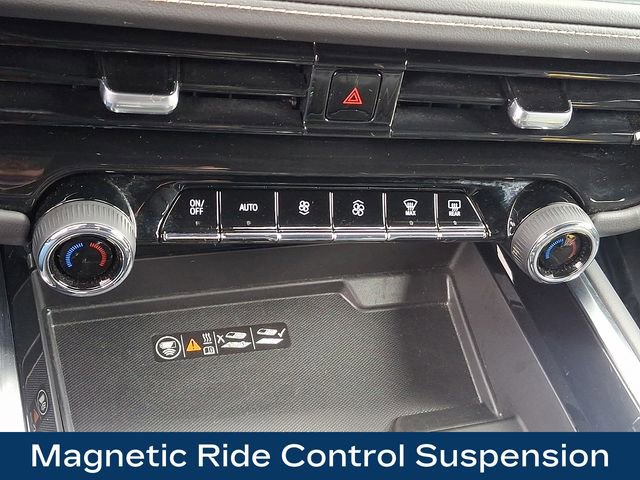 Used 2025 Chevrolet Suburban Premier AWD/4WD image 17