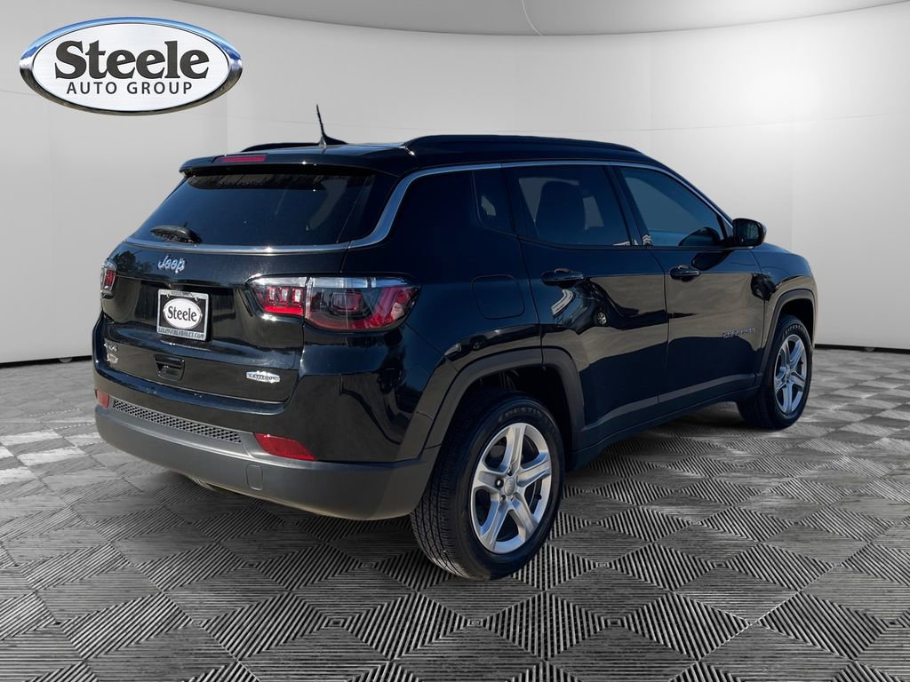 Used 2023 Jeep Compass Latitude w/ Convenience Group image 5