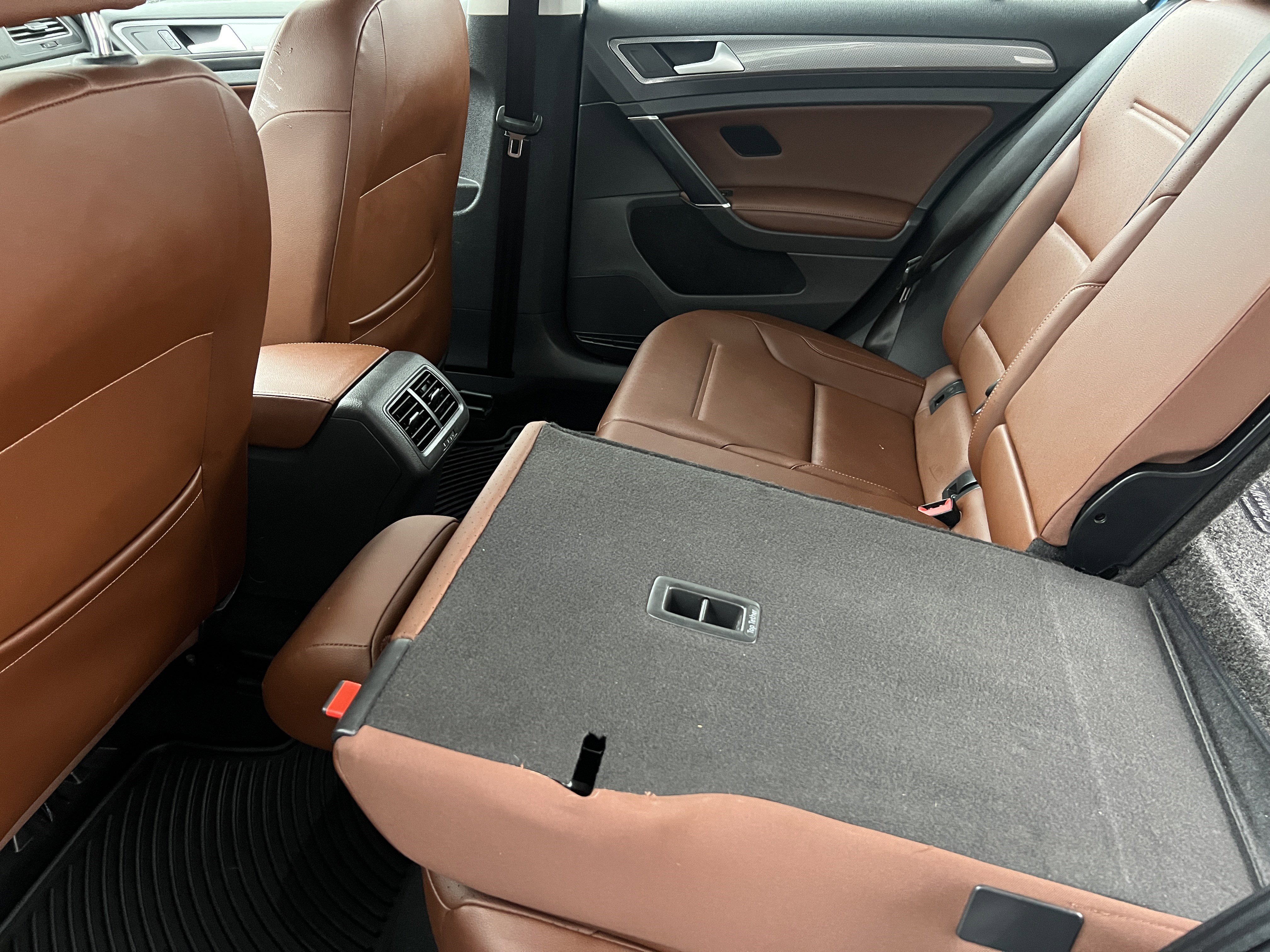 Used 2018 Volkswagen Golf Alltrack SE image 17