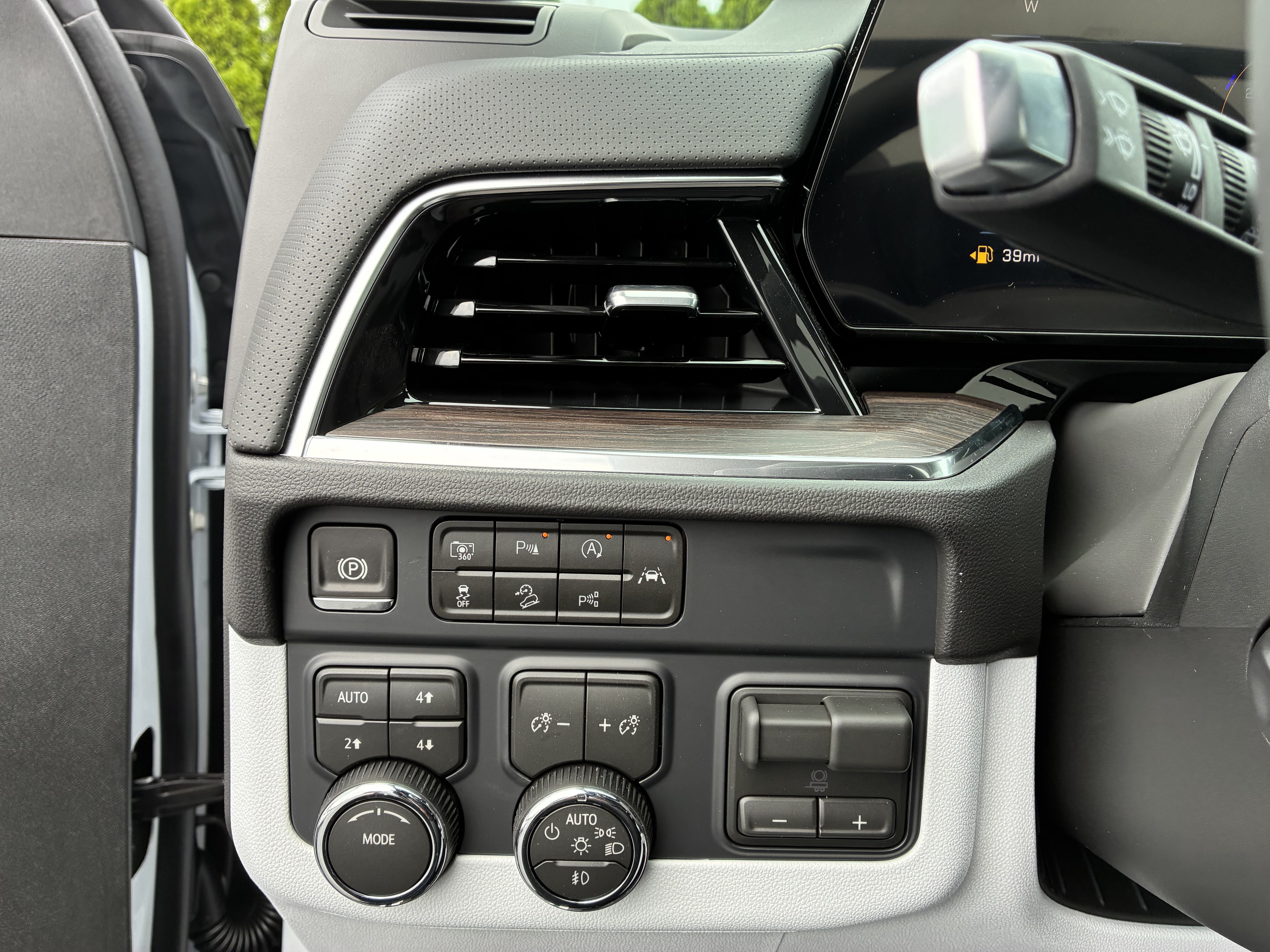 New 2026 Chevrolet Tahoe Premier AWD/4WD image 29