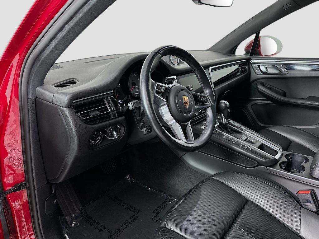 Certified 2021 Porsche Macan S AWD/4WD image 4