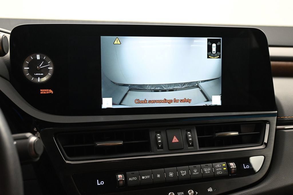 Used 2025 Lexus ES 300h w/ Premium Package FWD image 26