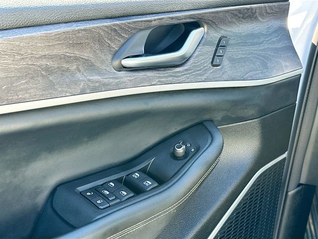 Used 2023 Jeep Grand Cherokee Limited image 18